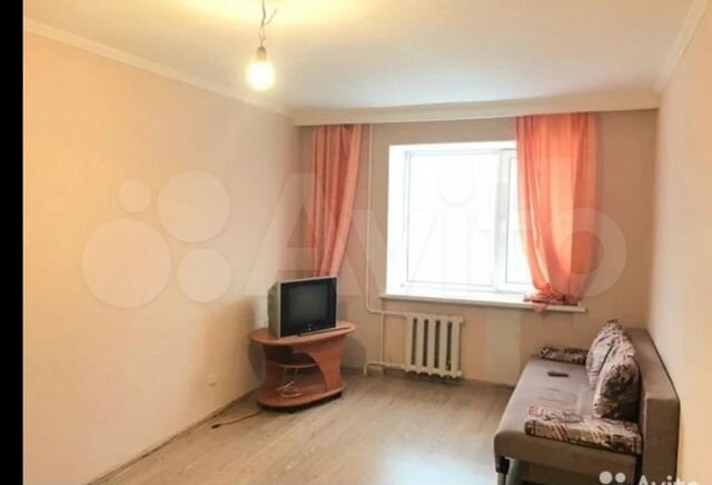 Комната 18 м² в 4-к., 3/5 эт.