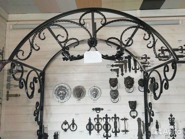 Козырек металлический