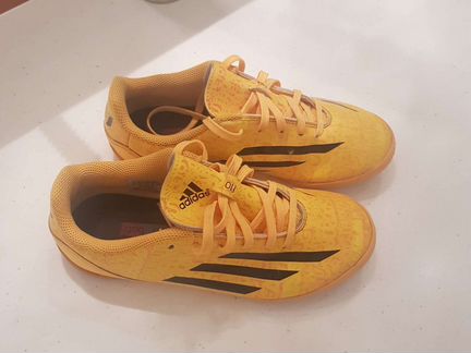 Adidas кроссовки