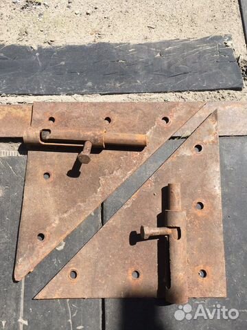 Запоры для ворот на уголке