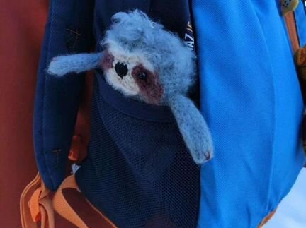 Вязанный ленивец Валентин к празднику