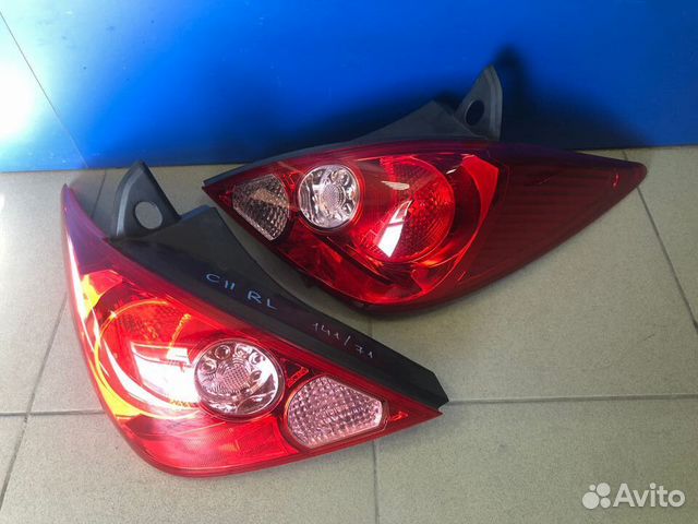 Фонарь задний правый левый Nissan Tiida hatchback