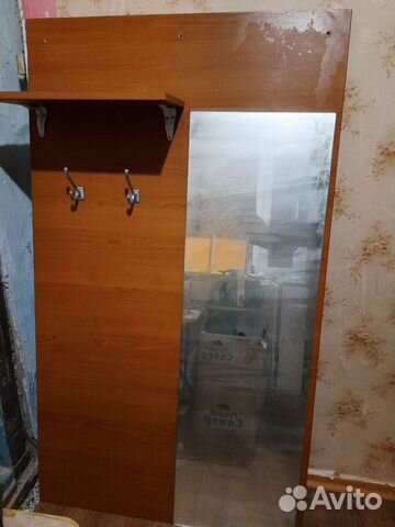 Зеркало с вешалкой в прихожую