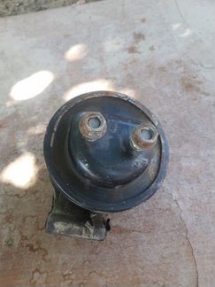 Правая подушка под двигатель на субару легаси