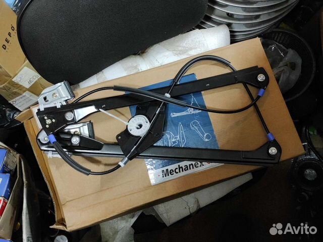 Стеклоподьемник Пассат 5 правый