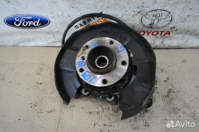 Кулак поворотный задний левый Bmw 3-Series E90