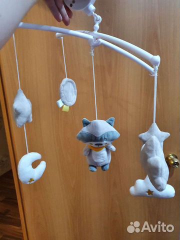 Музыкальный мобиль в кроватку