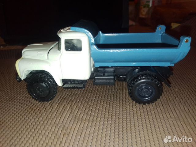 Модель ЗИЛ 130 ммз самосвал 555 СССР 1/43