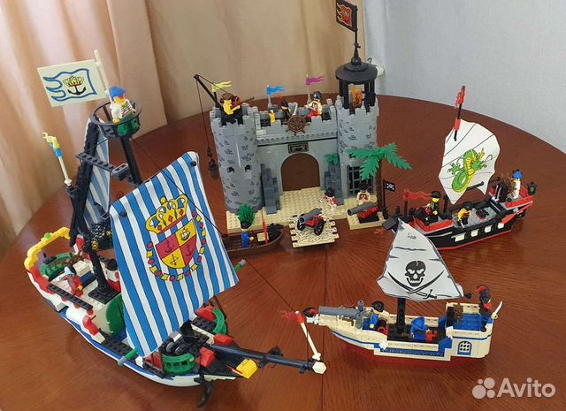 Лего пираты