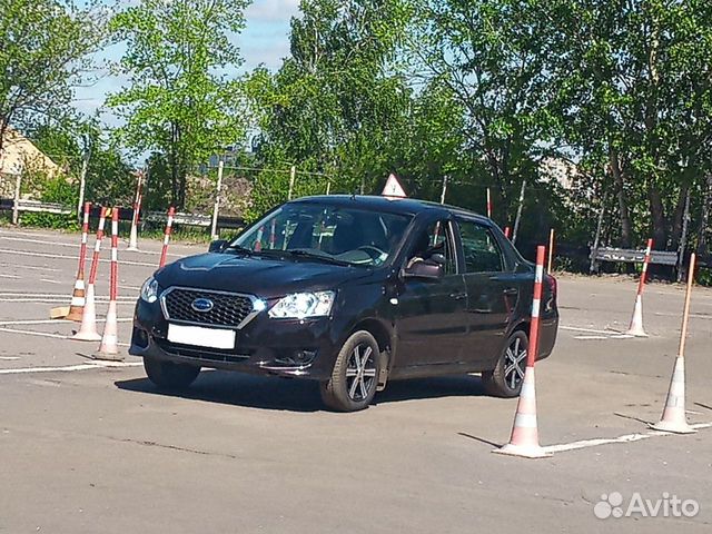 Автоинструктор женщина