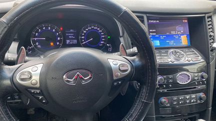 Infiniti QX70, 2013