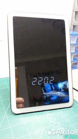 Uniel (Зеркало-часы)