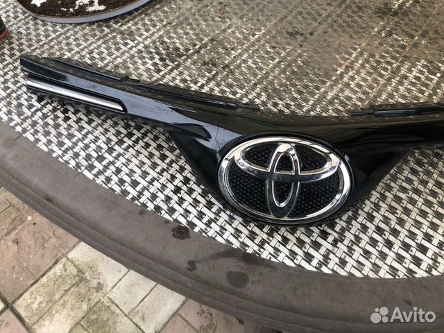 Решетка радиатора toyota rav 4