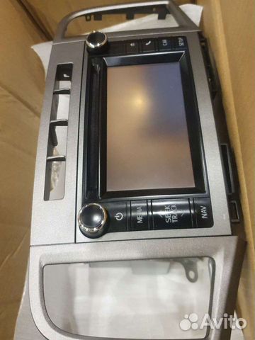 Штатное головное устройство на Toyota Venza 2013