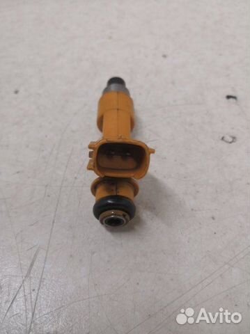 Форсунка топливная Toyota Vitz KSP130 1krfe