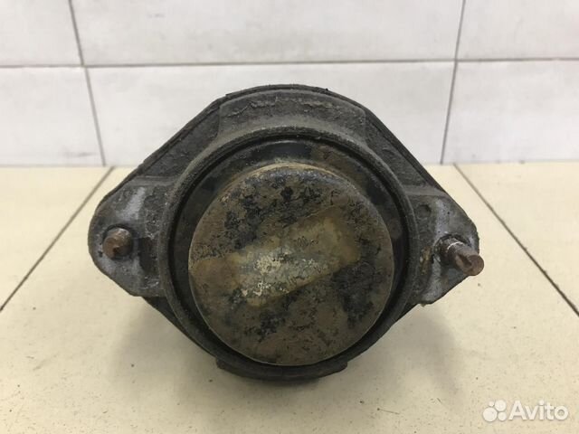 Опора двигателя правая Mohave 2009