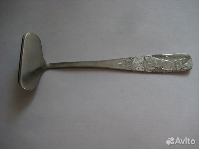 Пушер лопатка для еды с зайцем. СССР