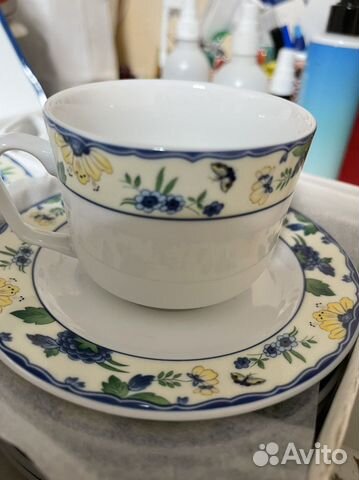 Фарфоровый чайный сервиз