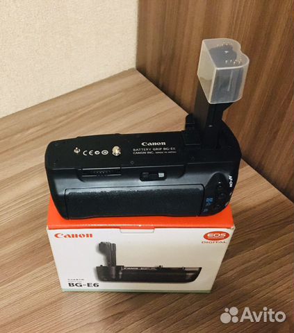 Батарейный блок на Сanon EOS 5 D Mark ll