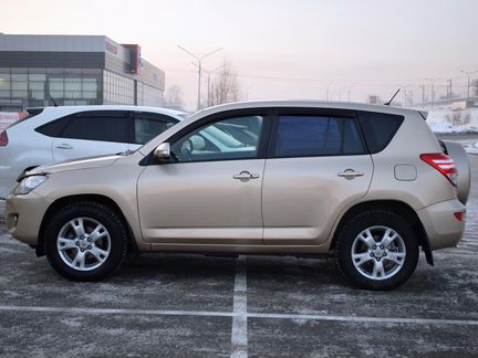 Toyota RAV4, 2009