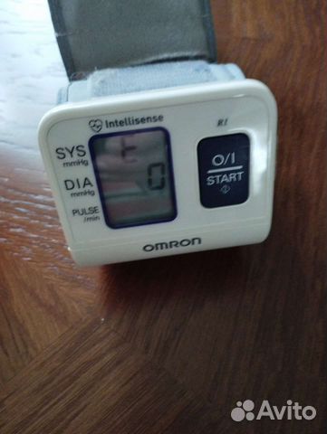 Тонометр на запястье омрон