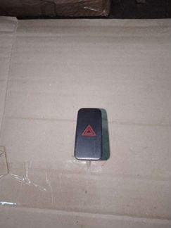 Кнопка аварийной сигнализации Mazda Protege