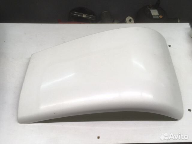 Угол бампера белый пластик SMC лев renault о.н.501