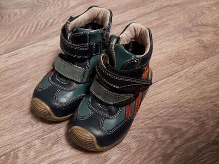 Ботинки детские 22 размер