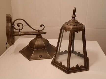 Уличный настенный фонарь