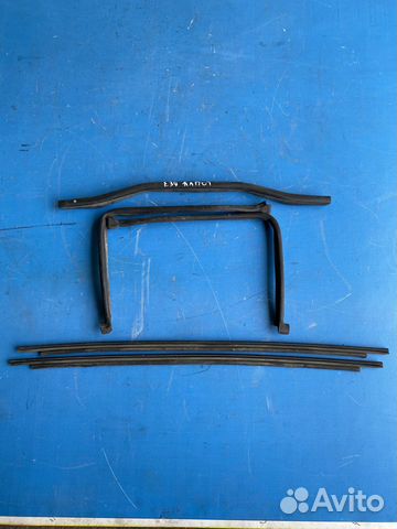 Резинка капота комплект на BMW E39 95-03 г в