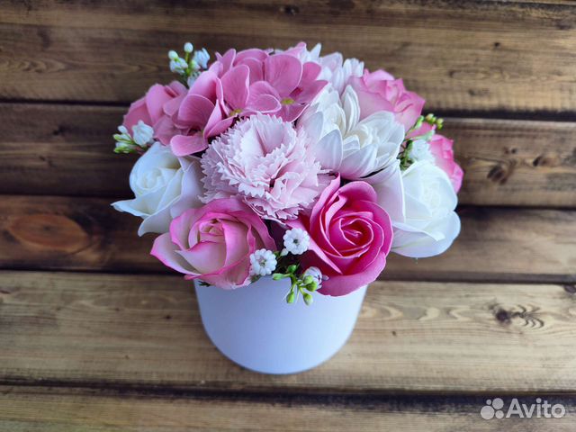 Композиция из мыльных цветов