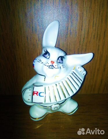 Фигурка Заяц с гармошкой, фарфор,Промыслы Вербилок