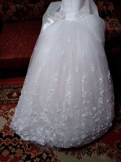 Шикарное свадебное платье