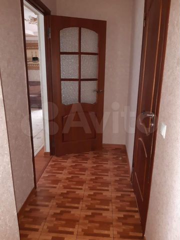 2-к. квартира, 74 м², 8/10 эт.