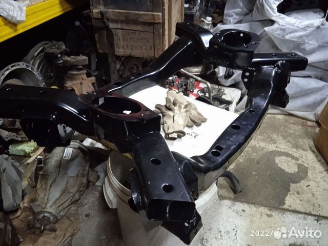 Chrysler c300 подрамник передний