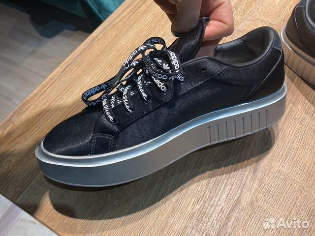 Кроссовки adidas