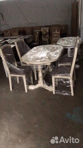 Стулья белые, бежевые, вишня