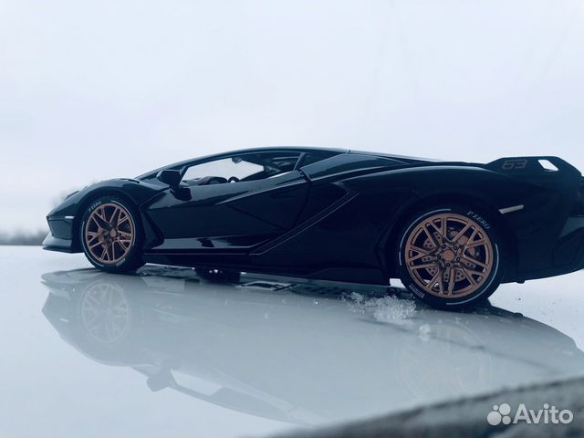 Модель металлической машинки Lamborgini Sian