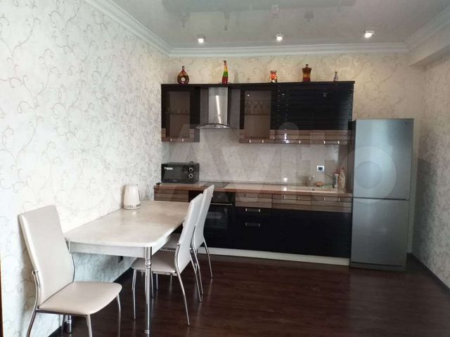 2-к. квартира, 58 м², 3/9 эт.