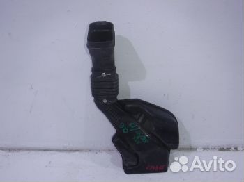 Воздухозаборник двигателя