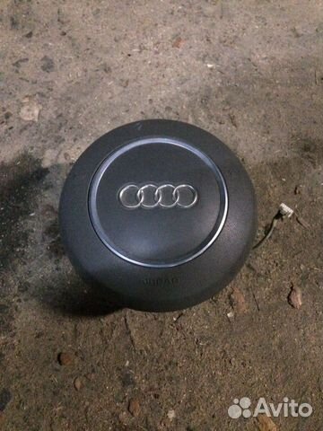 Подушка руля круглая на Audi A8 D3