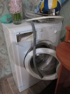 Стиральная машина Indesit wiun81 на запчасти