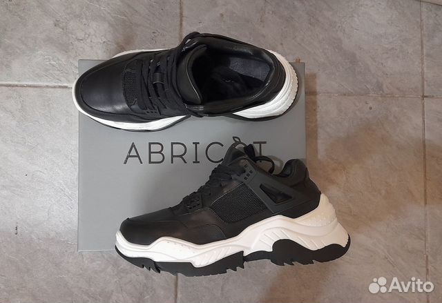 Кроссовки abricot 37 кожа новые в размер