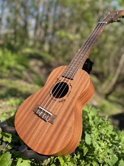 Укулеле flight NUC 310 концерт с комплектом новое