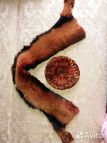 Песцовый воротник и мутоновый берет