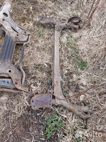 Задняя балка VW Passat B4