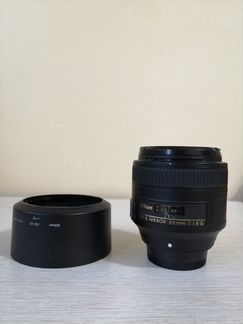 Объектив Nikon AF-S Nikkor 85mm f/1.8G + бленда