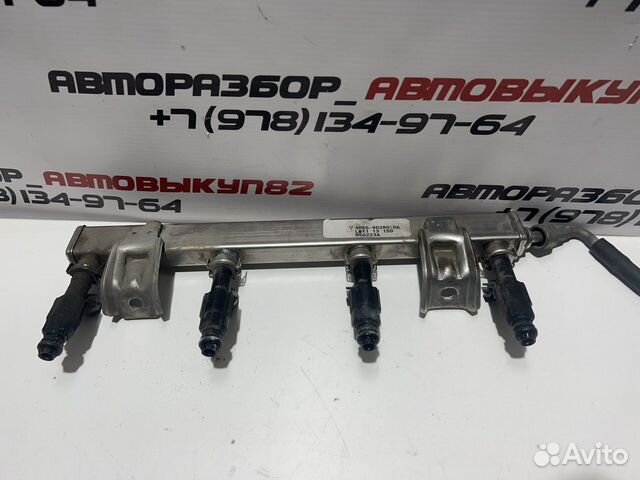 Топливная рампа (рейка) с форсунками Форд Фокус 2