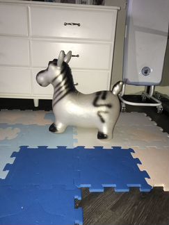 Игрушка надувная Зебра прыгун