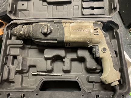 Перфоратор Интерскол П24-650/эр